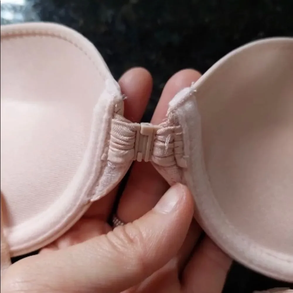 Clasp Front Bra - Picture 3 of 10